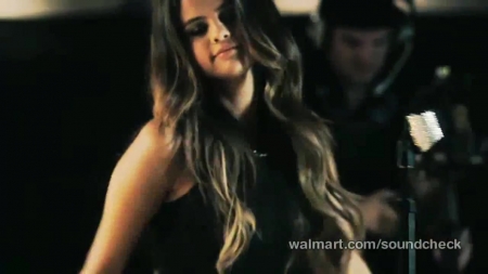 Selena_Gomez_Walmart_Soundcheck-_Come___Get_It_315.jpg
