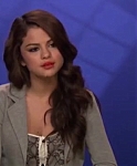SELENA_GOMEZ_TALKS_ABOUT_BIEBER_AND_TAYLOR_SWIFT_153.jpg