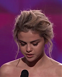 Selena_Gomez_Tearfully_Accepts_Woman_of_the_Year_Award_at_Billboard_s_Women_in_Music_2017_-_YouTube_28480p29_mp40135.png