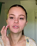 Selena_Gomez_s_Guide_to_the_Perfect_Cat_Eye___Beauty_Secrets___Vogue_-_YouTube_281080p29_mp40033.png