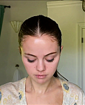 Selena_Gomez_s_Guide_to_the_Perfect_Cat_Eye___Beauty_Secrets___Vogue_-_YouTube_281080p29_mp40044.png