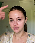 Selena_Gomez_s_Guide_to_the_Perfect_Cat_Eye___Beauty_Secrets___Vogue_-_YouTube_281080p29_mp40062.png