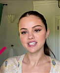 Selena_Gomez_s_Guide_to_the_Perfect_Cat_Eye___Beauty_Secrets___Vogue_-_YouTube_281080p29_mp40492.png