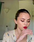 Selena_Gomez_s_Guide_to_the_Perfect_Cat_Eye___Beauty_Secrets___Vogue_-_YouTube_281080p29_mp40531.png
