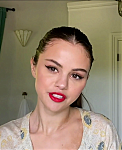 Selena_Gomez_s_Guide_to_the_Perfect_Cat_Eye___Beauty_Secrets___Vogue_-_YouTube_281080p29_mp40554.png